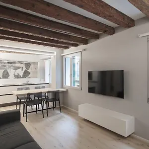 San Stae Glamour Apartment