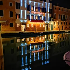 Ca' Bonfadini Historic Experience Venice