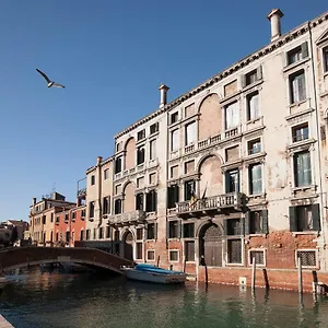 Appartement Inside Palazzo Foscarini, Venise