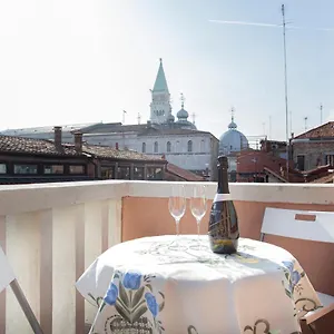Luxury Terrace View Of San Marco Apartment